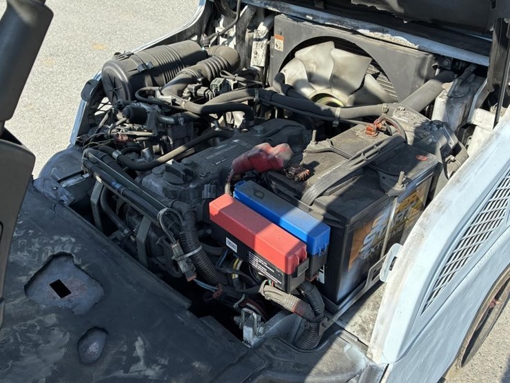 2017-unicarriers-mcp1f2a25lv-forklift-image-9