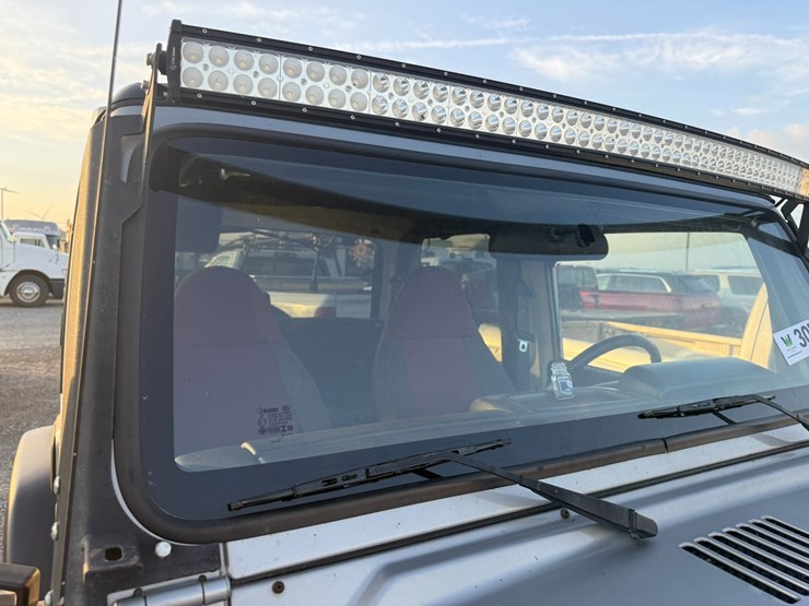 2000-jeep-wrangler-image-23