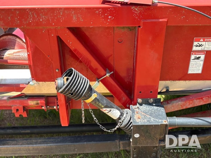 2010-case-ih-3412-image-22