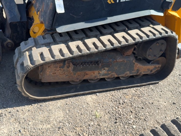 2018-jcb-3ts-8t-image-12