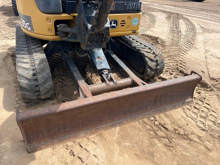 2015-deere-35g-image-22