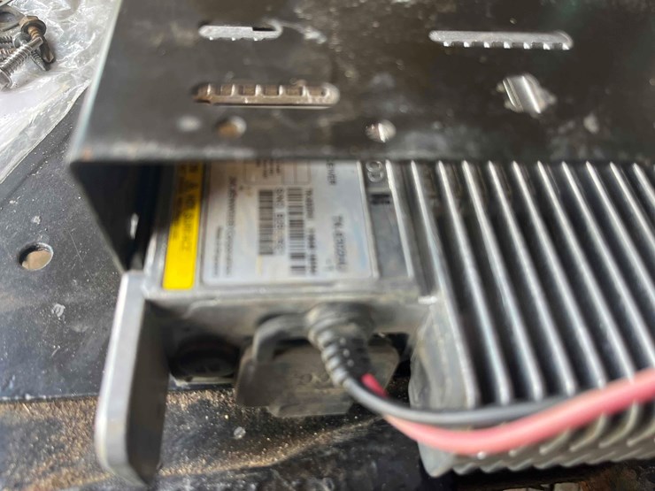 uhf-kenwood-radios-image-10