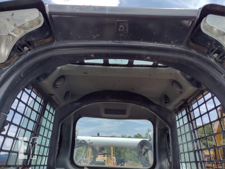 2021-bobcat-s740-image-14