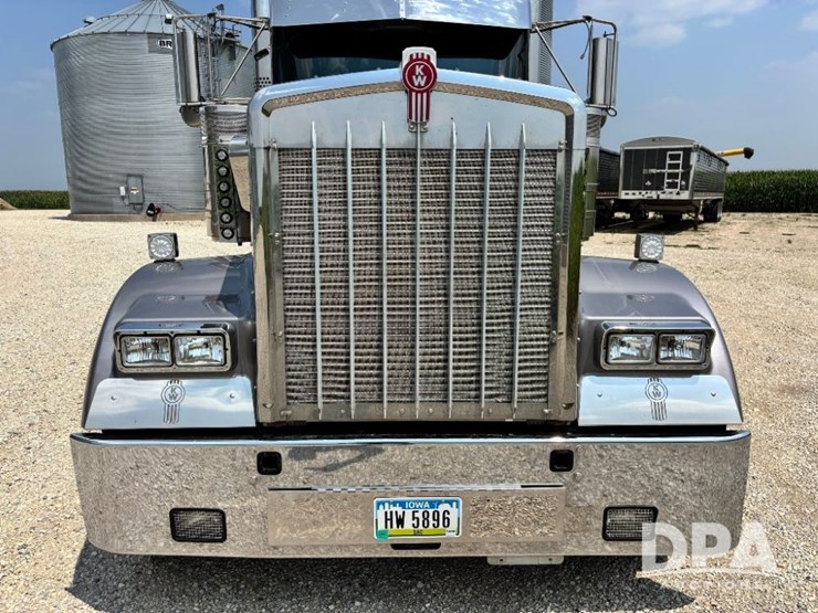 2014-kenworth-w900-image-20