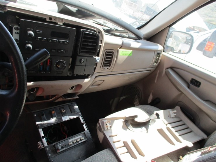 2005-chevrolet-2500-image-9