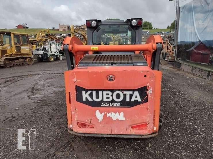 2016-kubota-ssv65-image-4