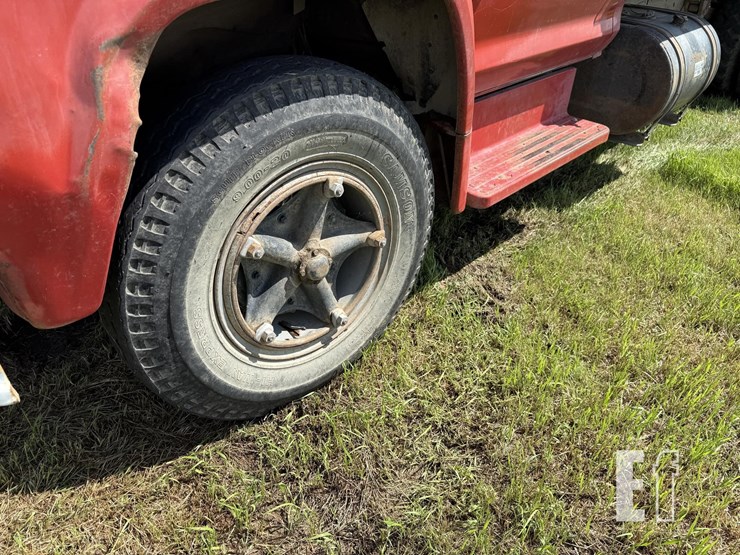 1975-ford-f750-image-3