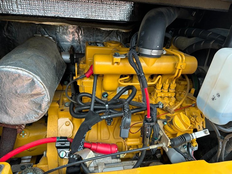 2019-caterpillar-303.5e2-cr-image-46