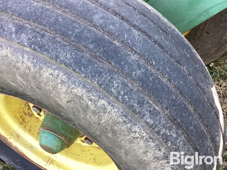 john-deere-235-image-15