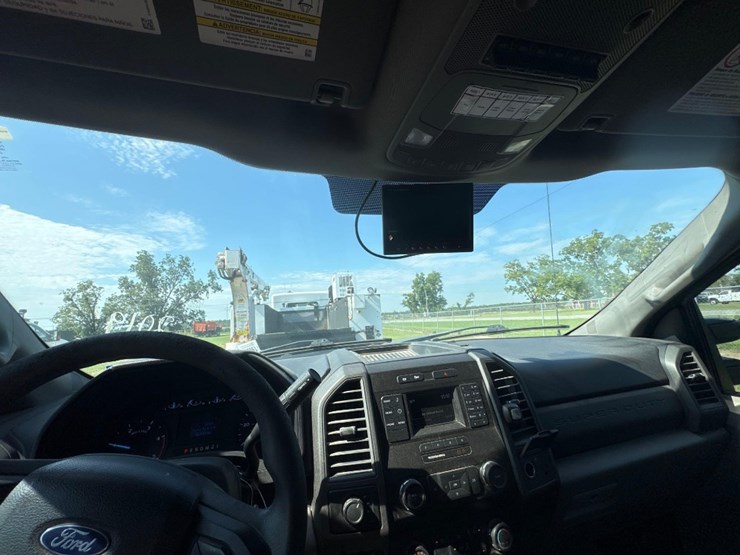 2019-ford-f550-xl-image-29