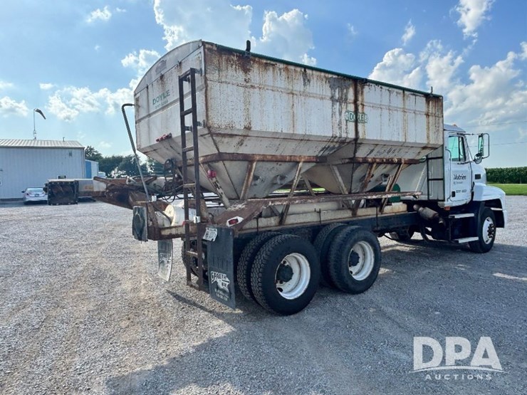 1995-mack-ch613-image-10