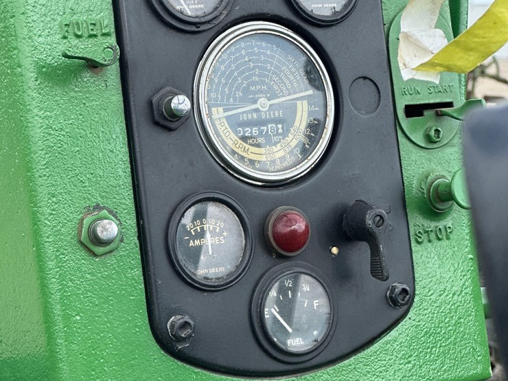 john-deere-720-image-17