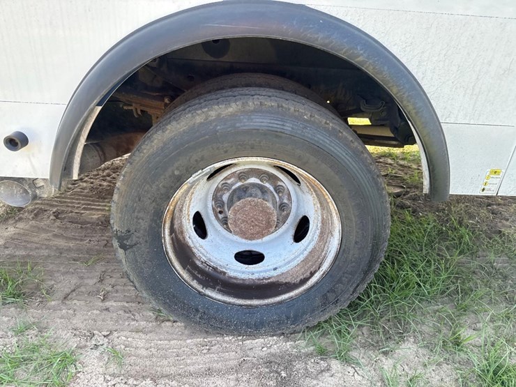 2019-ford-f550-xl-image-12