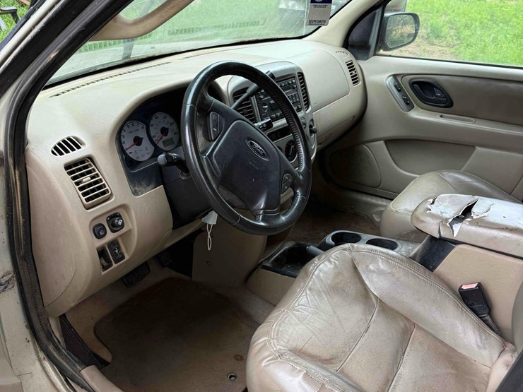 2003-ford-escape-image-26