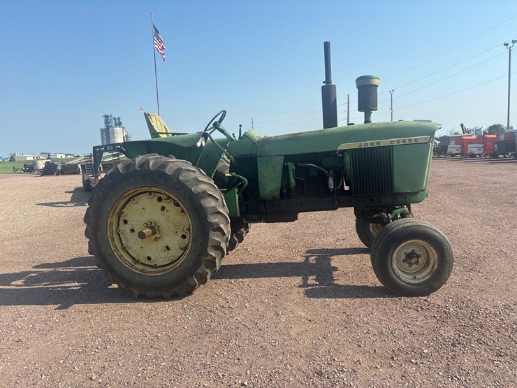 john-deere-4020-image-3