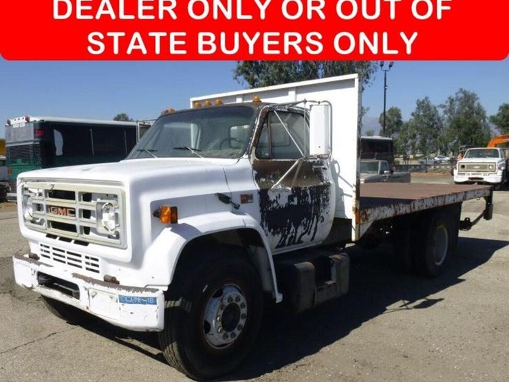 1986-gmc-c6-flatbed-truck-image-1
