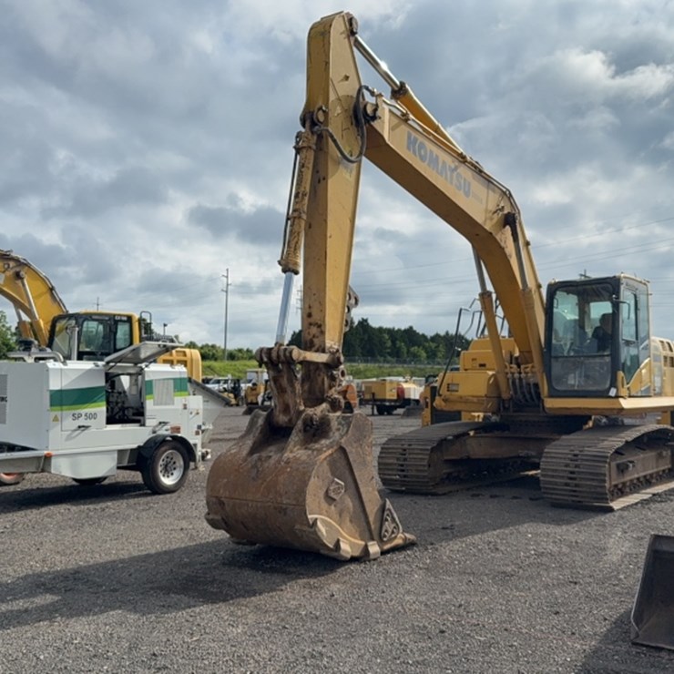 KOMATSU PC210 LC-11