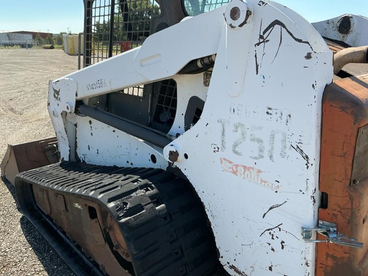 bobcat-t250-image-19