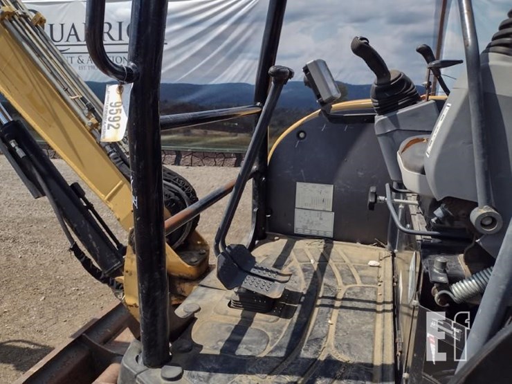 2014-caterpillar-303.5e-cr-image-12