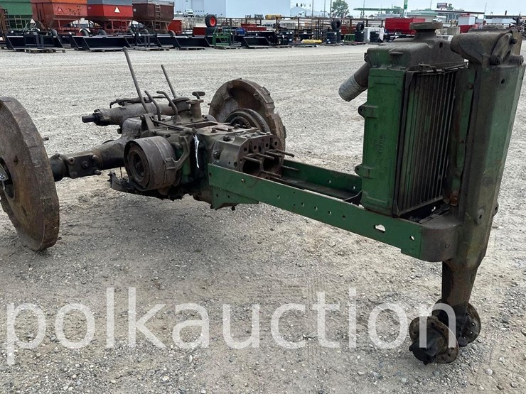 john-deere-b-image-1