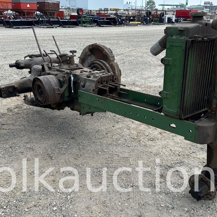 JOHN DEERE B