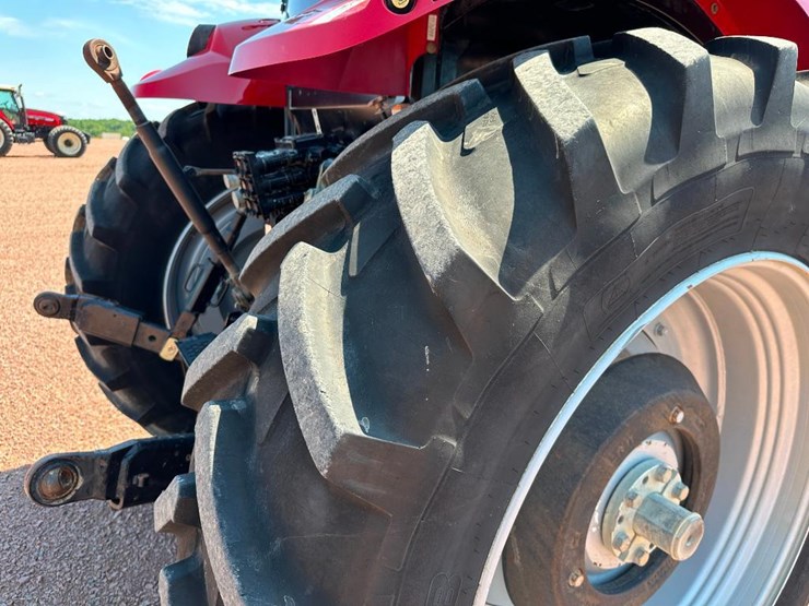 2014-case-ih-maxxum-140-image-10