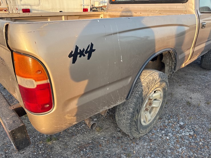 1998-toyota-tacoma-image-12