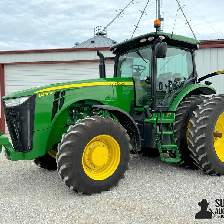 2011 JOHN DEERE 8235R