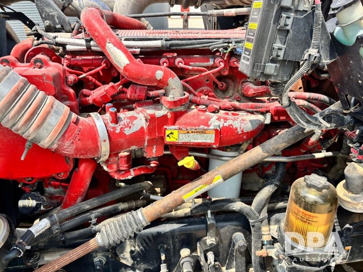2014-kenworth-w900-image-70
