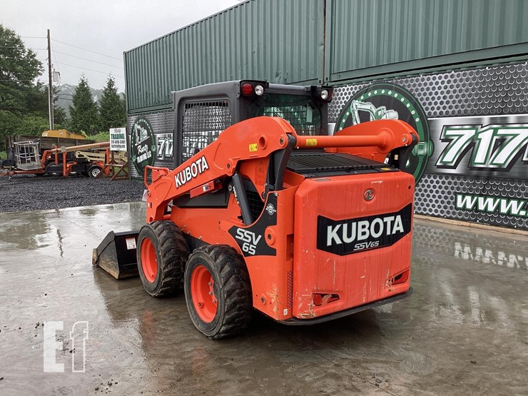 2017-kubota-ssv65-image-2