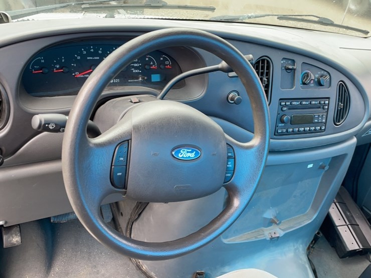 2006-ford-e450-image-16