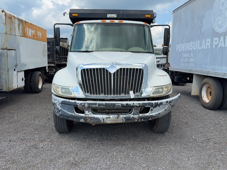 2006-international-durastar-4300-image-2