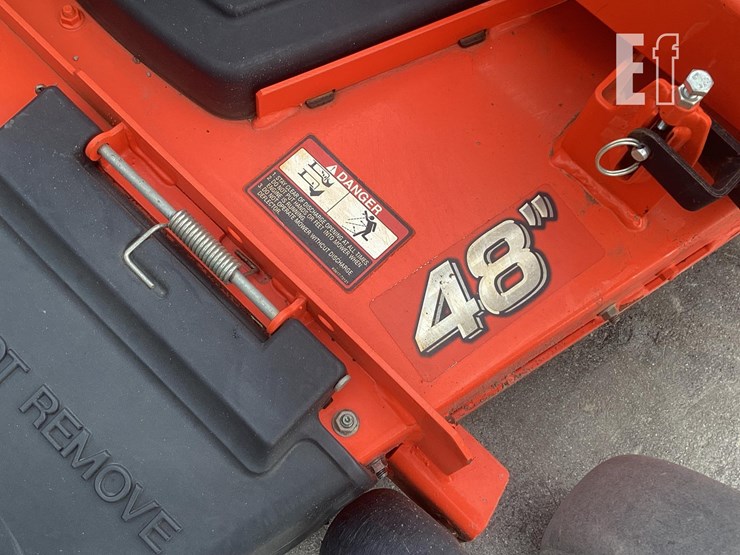 2014-kubota-z121s-image-10