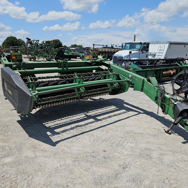 1999 JOHN DEERE 820