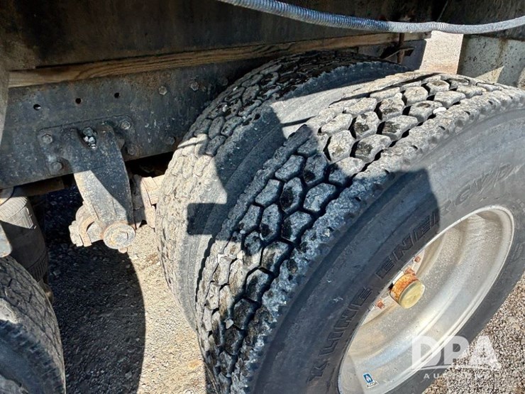 1987-peterbilt-377-image-29