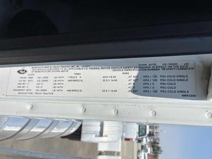 2018-mack-pinnacle-truck-tractor-image-25