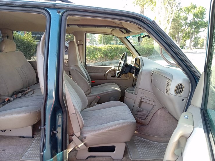 chevrolet-astro-image-5