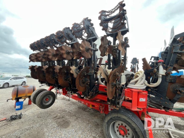 2017-kuhn-gladiator-1205-strip-till-bar-(jn2500)-image-12