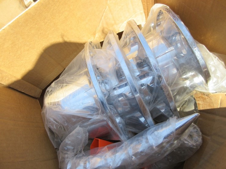 lot-of-misc-items,-image-7