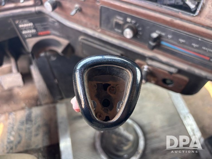 1997-freightliner-fld112-image-78