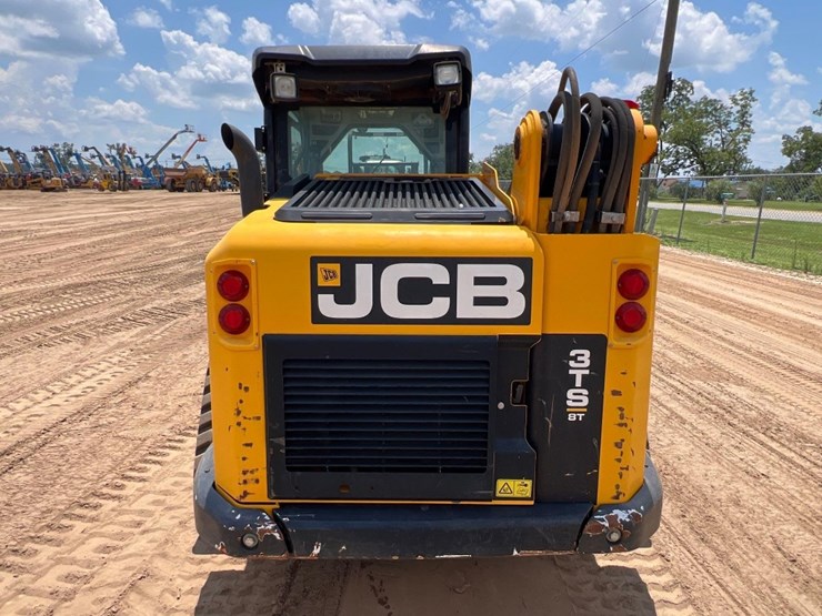 2021-jcb-3ts-8t-image-3