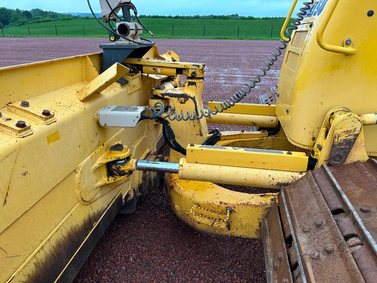 2013-komatsu-d61px-23-image-43