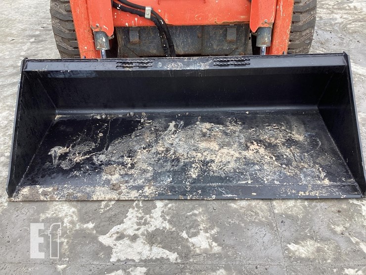 2021-kubota-ssv75-image-9