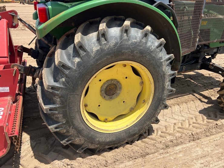 2004-john-deere-5320-image-11