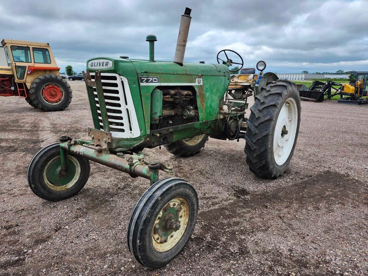 oliver-770-image-1
