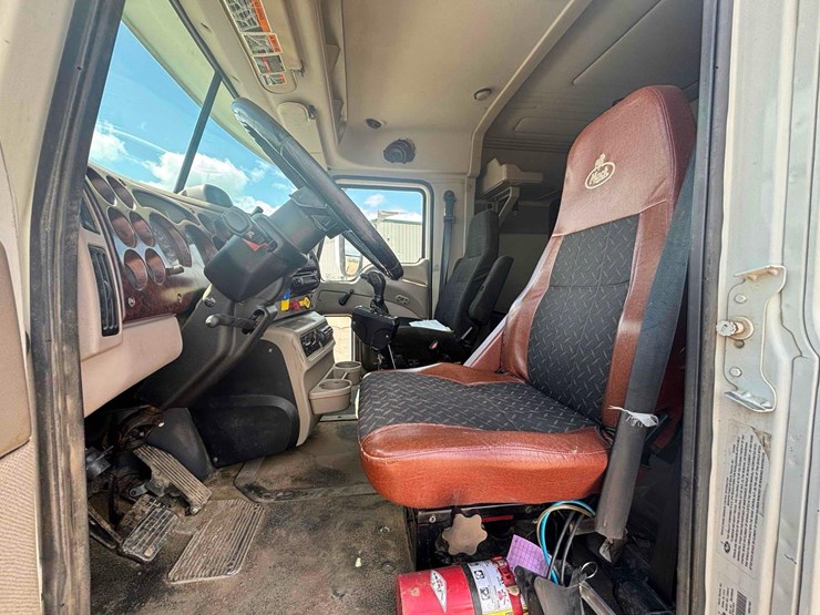 2007-mack-vision-cxn613-image-31
