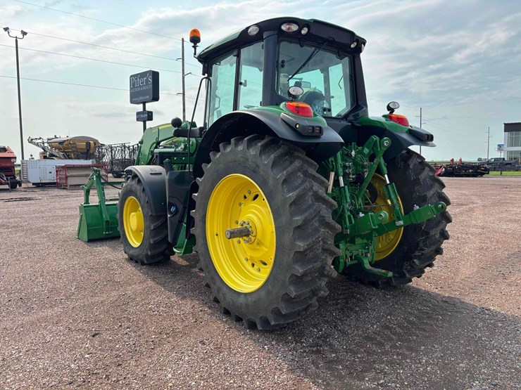2023-john-deere-6155m-image-4