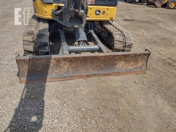 2022-deere-50g-image-21