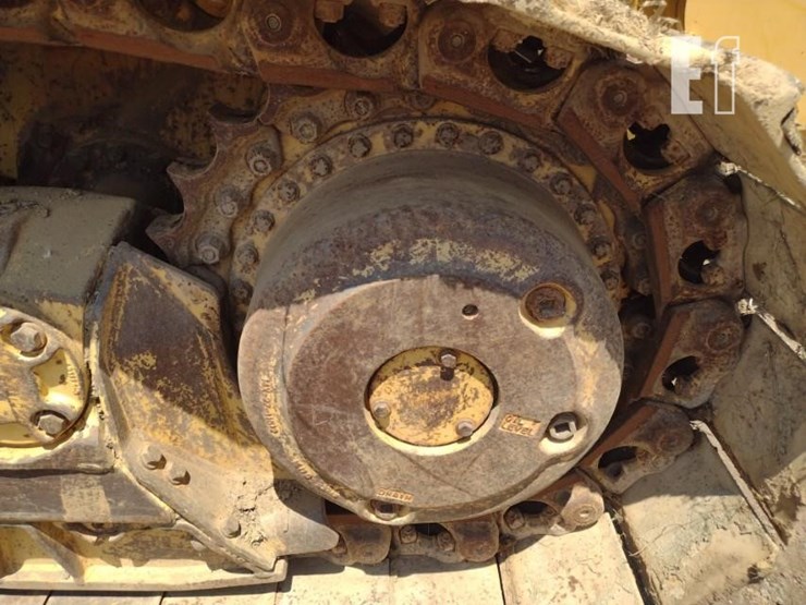 2004-komatsu-d65ex-15-image-21