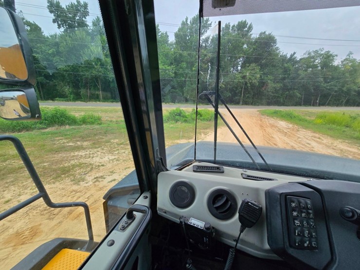 2018-deere-460e-image-51